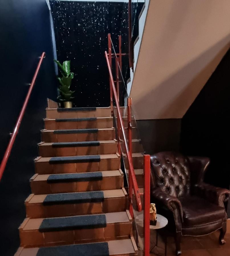Hotell Tre Systrar Eskilstuna Buitenkant foto